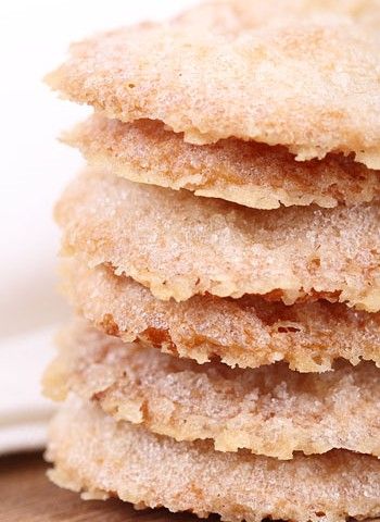 Arnhemse Meisjes: My Favourite Dutch Cookies – Weekend Bakery Dutch Pastries, Dutch Baking, Dutch Desserts, Dutch Treats, Dutch Cookies, Netherlands Food, Dutch Cuisine, Dutch Food, German Recipes