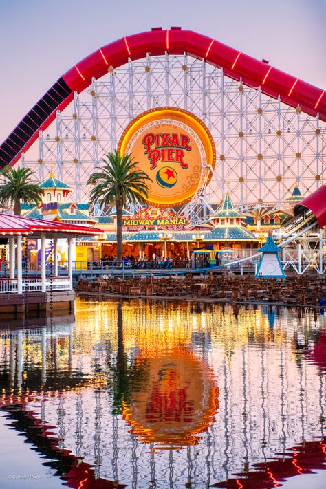 Pixar Party, Pixar Pier, Disney Picture Ideas, Disney Rides, Disney Phone Wallpaper, Adventure Aesthetic, Disneyland Trip, Disney California Adventure, Disney California