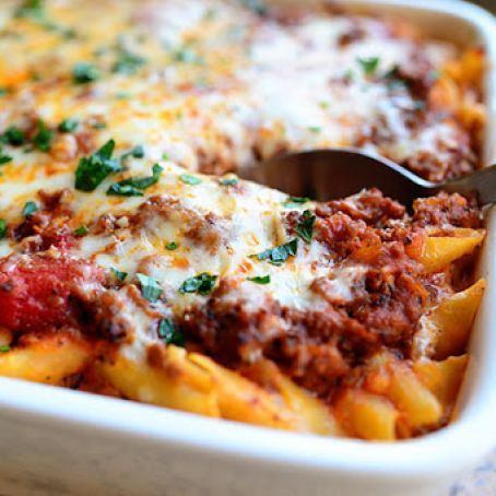 Baked Ziti - Pioneer Woman Cheater Lasagna, Roasted Red Pepper Pasta, Pasta Dinners, Pioneer Woman Recipes, Lake Food, Baked Ziti, Italian Dinner, The Pioneer Woman, Casserole Dish