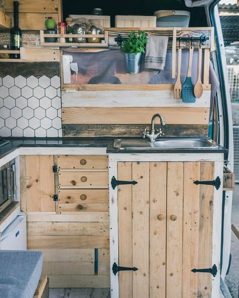 Rustic kitchen setup that I love! I want a campervan interior like this! Love all of the storage and reclaimed wood. Campervan Kitchen, Kitchen Setup, Camper Kitchen, Diy Campervan, Conversion Van, Kombi Home, Camper Storage, Rv Storage, Campervan Interior