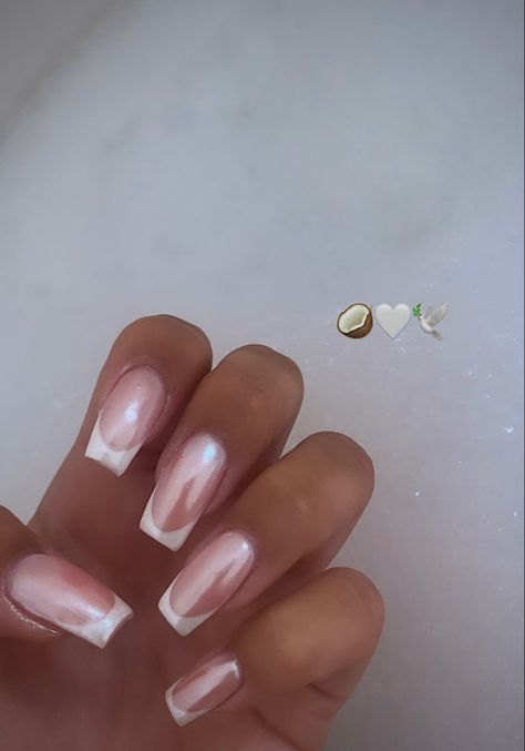 Pretty French Manicure Nails, Classy Acrylic Nails Pink, Acrylic Nails For Pink Dress, Cute Nails For A Wedding Guest, Shiny Natural Nails, French Top Chrome Nails, Shimmer French Manicure, Gel X Nail Inspiration, French Tip Classy Nails