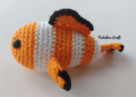 Free Crochet Pattern: Clownfish Amigurumi – Patron gratuit: Poisson Clown Sea Crochet, Amigurumi Easy, Crochet Fish, Confection Au Crochet, Crochet Animals Free Patterns, Adorable Crochet, Haken Baby, Freeform Crochet, Crochet Motifs