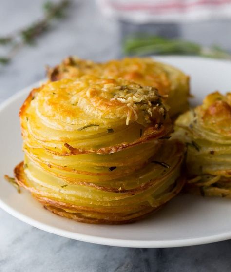 Herb and Garlic Potato Stacks Potato Stack, Vege Meals, Sweet Potato Stacks, Recipes Potatoes, Buttery Potatoes, Potato Stacks, Recipes Vegetables, Creamy Lemon Chicken, Garlic Herb Butter