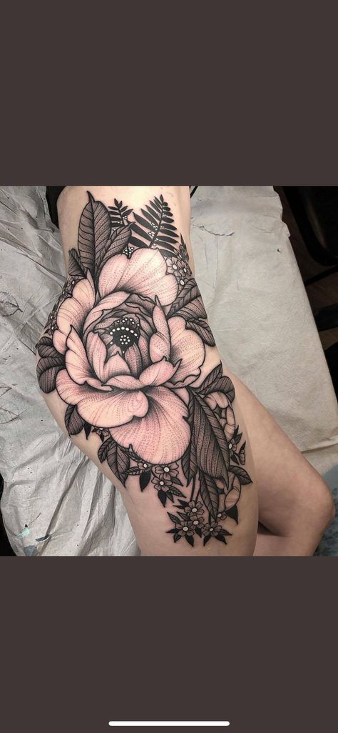 Tattoo Pierna Mujer, Body Tattoo Ideas, Tattoo Pierna, Russian Tattoo, Floral Thigh Tattoos, Colorful Tattoos, Hip Thigh Tattoos, Mommy Tattoos, Forearm Tattoo Design