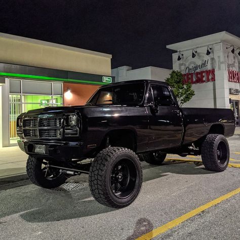 First Gen Cummins, Ram Mega Cab, Cummins Diesel Trucks, Dodge Ram Diesel, Dodge Diesel, Chevy Diesel Trucks, Cummins Trucks, Silverado Truck, Trucks Lifted Diesel