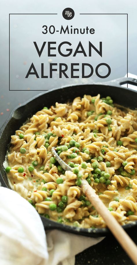 Our 30-Minute Vegan Alfredo is CREAMY, "cheesy," rich, and comes together in no time! Serve this Alfredo with your favorite pasta, zucchini noodles, eggplant parmesan, or even pizza! It's a truly versatile, incredibly delicious, dairy-free sauce. Gluten Free Vegan Pasta, Dairy Free Sauces, Vegan Alfredo Sauce, Vegan Alfredo, Vegan Parmesan Cheese, Healthy Plant Based Recipes, Minimalist Baker, Vegan Pasta Recipes, Eggplant Parmesan