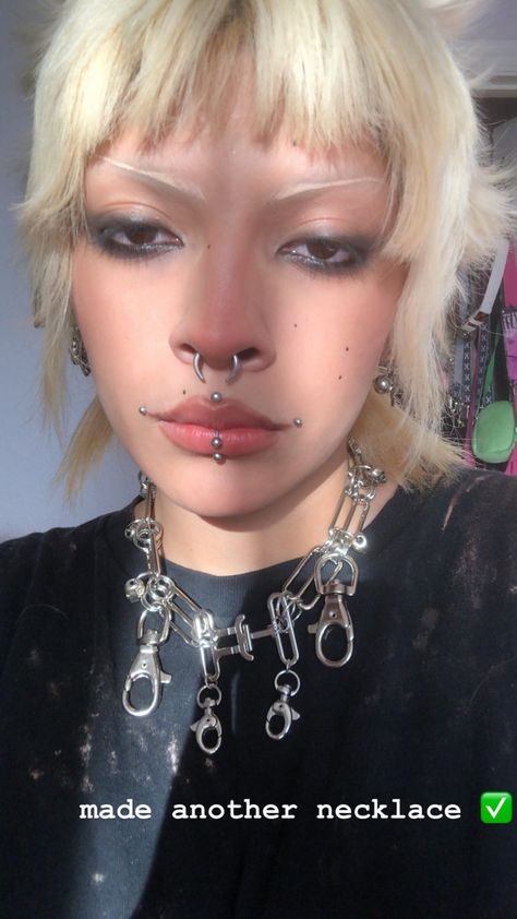 Piercing Setup Face, Central Eyebrow Piercing, Both Eyebrows Pierced, Earring Setup, Piercing Setup, Piercing Inspo, Women Portrait, Jewelry Piercing, Aztec Warrior