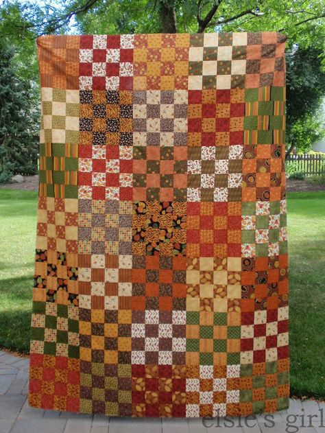 "St. Louis 16-patch" FREE Tutorial Autumn Quilts Patterns, Autumn Quilts Ideas, Fall Quilts Autumn, Autumn Quilts, 16 Patch Quilt, Autumn Quilt, Halloween Quilt Patterns, Fall Quilt Patterns, Fall Quilt