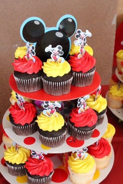 Cupcakes Minnie Mouse, Mickey Birthday Cakes, Γενέθλια Mickey Mouse, Mickey Mouse Theme Party, Mickey Cupcakes, Mickey Mouse Birthday Theme, Mickey Baby Showers, Mickey Mouse Birthday Decorations, Mickey First Birthday