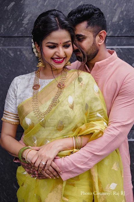 Nithya Ram, Maternity Photography Poses Couple, Indian Wedding Poses, Pre Wedding Photoshoot Outfit, Indian Couple, Engagement Photography Poses, Couple Wedding Dress, Indian Wedding Couple Photography, Bride Photography Poses