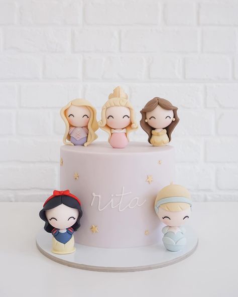 Princess Cake Buttercream, Disney Princess Birthday Cake, Fondant Princess, Birthday Wishes For Kids, Fiesta Cake, Disney Princess Cake, Disney Birthday Cakes, Princess Birthday Cake