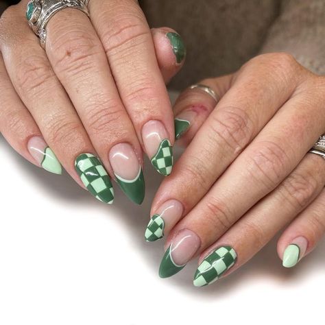 Green Nails With Checkers, Olive Green Checkered Nails, Green And White Checkered Nails, Nail Designs Checkered, Green Checkered Nails, Checker Nails, 2016 Nails, Purple Chrome Nails, Diy Nails Easy