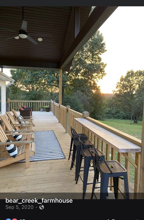 Outdoor Deck Bar, Cabin Deck, Deck Railing Ideas, Deck Remodel, Outdoor Decor Ideas, Porch Bar, Railing Ideas, Gardening Projects, Patio Deck Designs