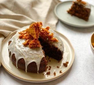 Humble Kitchen, Stem Ginger, Gingerbread Cake Recipe, Honey Cake Recipe, Whiskey Cake, Healthy Honey, Honey Ginger, Ginger Cake, Honey Cake