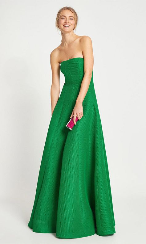 Carolina Herrera Strapless Neoprene Gown in GreenStrapless green neoprene gown from the Spring Summer 2019 Eve Neoprene Gown, Carolina Herrera Dresses, Neoprene Dress, Ellie Saab, Ch Carolina Herrera, Emerald Dresses, Green Gown, Bridal Party Dresses, Gala Dresses