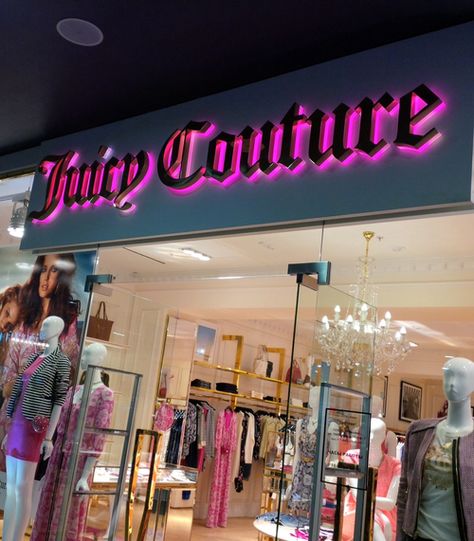 @jillrules169 Juicy Couture Aesthetic, Vintage 2000s Aesthetic, Trashy Y2k Aesthetic, Juicy Couture Clothes, 00s Aesthetic, Mcbling Fashion, Images Hello Kitty, Juicy Couture Baby, Trashy Y2k