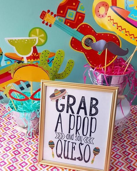 Fiesta Photo Booth, Photo Booth Props Birthday, Cinco De Mayo Celebration, Mexican Birthday Parties, Mexican Fiesta Party, Fiesta Birthday Party, Mexican Birthday, Fiesta Theme Party, Photo Booth Prop