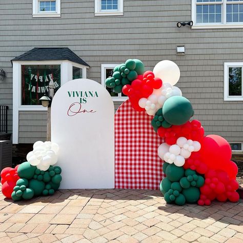 Balloon & Event Stylist | 🇮🇹 Themed First Birthday • • • #italianthemeparty🇮🇹🍕💚🤍❤️ #italianparty #italianfirstbirthday #italianpizzaparty #njkidsparties… | Instagram 1st Birthday Italian Theme, One Year Old Italian Birthday, Italian First Birthday Theme, Italian Themed 1st Birthday Party, Italian Themed First Birthday Party, Pasta Themed Birthday Party, Italian Theme First Birthday Party, Italian Themed First Birthday, Italian 1st Birthday Party