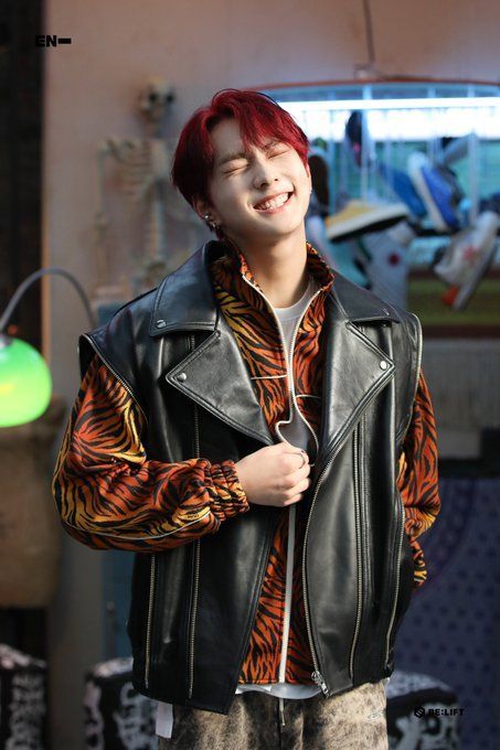 Paradoxx Invasion, Skater Boy, Photo Sketch, Sung Hoon, Lunch Time, A Boy, Concert Outfit, Boy Bands, Red Hair