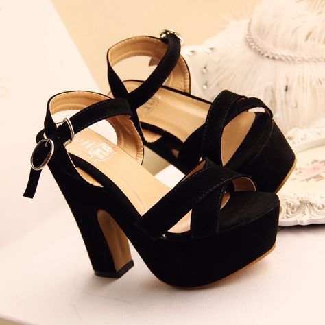 Thick Black Heels Hill Sandal, Girls High Heels, High Heel Mules, Fashion Slippers, Platform High Heels, Gorgeous Shoes, Black High Heels, Jewelry Bags, Black Heels