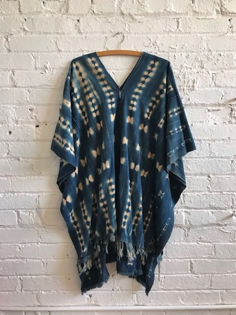 handwoven hand dyed vintage African indigo poncho #tassels #slowfashion #shibori #vintage #casualstyle Shibori Shirt, Shibori Fashion, Shibori Dress, 50 Blouse Designs, African Indigo, Muslimah Outfit, Tenun Ikat, Kaftan Designs, Ikat Dress