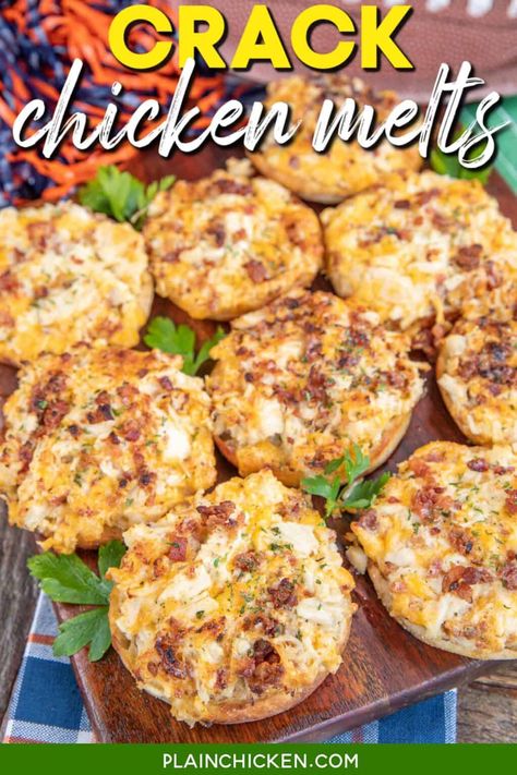 Crack Chicken Melts - perfect for entertaining! English muffins topped with tender chicken, ranch seasoning, bacon, and cheddar cheese. Exceptionally delicious! They’re wonderful when you need a quick and easy party appetizer or a snack. Only 6 ingredients - chicken, cheddar cheese, bacon, ranch seasoning, mayonnaise, and English muffins. Ready to eat in under 20 minutes. Superbowl Party Appetizers, Chicken Cheddar, Football Friday, Hot Sandwiches, Chicken Melts, Chicken Ranch, Open Faced Sandwich, Football Snacks, Best Pasta Salad