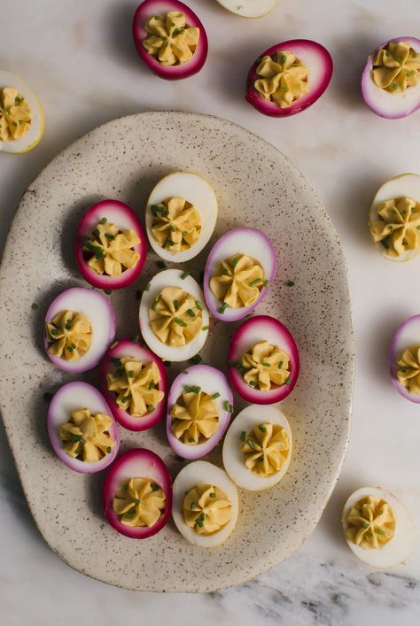 Dyed Deviled Eggs, Team Breakfast, Pickled Deviled Eggs, Ranch Deviled Eggs, Pumpkin Deviled Eggs, Pink Eggs, Sriracha Deviled Eggs, Thanksgiving Deviled Eggs, Deviled Eggs Recipe Easy