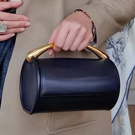 Birkin Backpack, Cylindrical Bag, Hermes 2023, Bag Clasp, Bag Closet, Waist Purse, Unique Handbags, New Bags, Fancy Bags