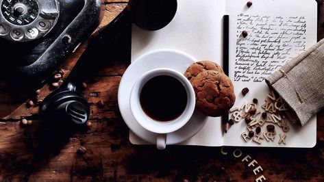 #coffee #cookies #cup #notebook #Food. Read more: https://wallpapershd.info/wallpaper-coffee-cookies-cup-notebook-1615102083.html Check more at https://wallpapershd.info/wallpaper-coffee-cookies-cup-notebook-1615102083.html Mac Wallpaper Desktop, Globe Wallpaper, Coffee Wallpaper Iphone, Starbucks Wallpaper, Wallpaper Coffee, Rain And Coffee, Coffee Study, Cute Coffee Shop, Wallpaper Notebook