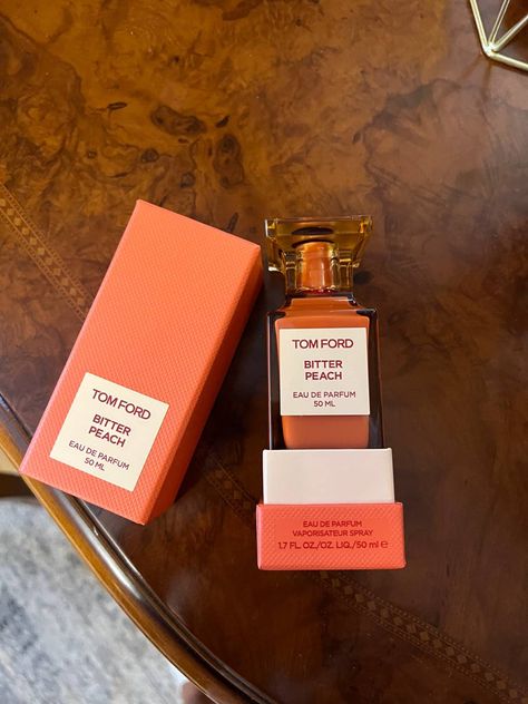 Tom Ford Bitter Peach, Tom Ford Perfume, Glass Art Products, Men's Fragrance, Gel Nails Diy, Brand Logos, Nails Diy, Perfume Lover, Summer Trip