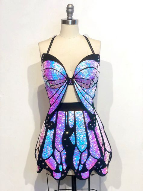 Rave Outfits Diy, Rave Outfits Skirts, Rave Bae, Fairy Rave, Butterfly Outfit, Edc Festival, Holographic Butterfly, Rave Outfits Edc, Dream Ideas