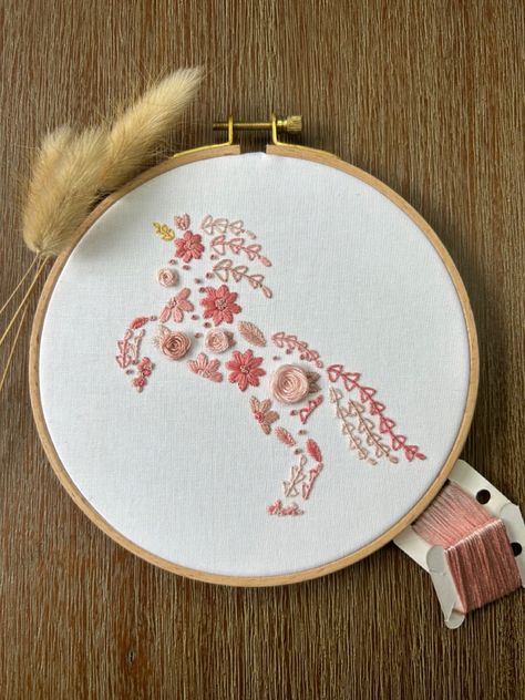 Horse Hand Embroidery, Embroidery Horse, Fog Painting, Abacus Math, Unicorn Embroidery, Horse Embroidery, Colour Guide, Embroidered Horse, Hand Embroidery Pattern