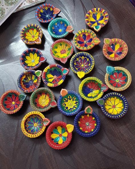 Dia Painting Ideas For Diwali, Diwali Diya Painting Ideas, Diyas Painting, Diya Paintings For Diwali, Diya Colouring, Diyas Decoration, Diya Paintings, Barbie Furniture Tutorial, Diwali Painting