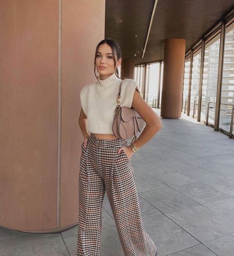 Lunch Outfit, Elegant Work Outfits, Work Outfit Ideas, Work Outfits Women Summer, Mode Instagram, Simple Fall Outfits, Chique Outfits, Professional Outfits Women, Instagram Trends