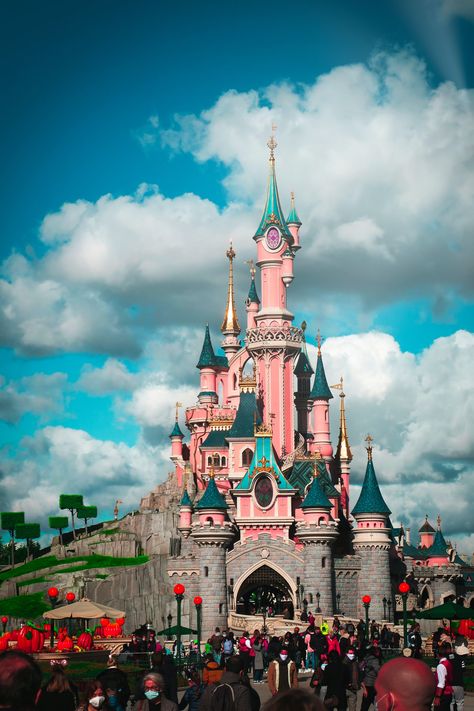 Disney iPhone Wallpaper: Disneyland Paris Disney Iphone Wallpapers, Spaceship Earth Epcot, Aesthetic Characters, Disney World Aesthetic, Universal Studios Singapore, Disney Princess Colors, Disney Tourist Blog, Day Trip From Paris, Disney World Tickets