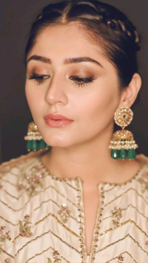 Dur E Fishan Saleem, Bff Pfp Matching Aesthetic, Close Up Face, Sara Khan, Close Up Faces, Html 5, Handsome Celebrities, Simple Makeup Looks, Pakistani Drama