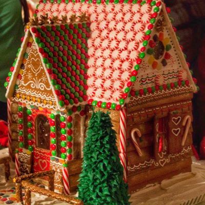 Gingerbread Houses for the Holidays: Tips, Tricks, and Recipes - Riggs Distributing + Showroom How To Build The Best Gingerbread House, Colorful Gingerbread House Ideas, Gingerbread House Roof, Gingerbread Roof, Gingerbread Dollhouse, Sunday Sweets, Graham Cracker Gingerbread House, Easy Gingerbread House, Homemade Gingerbread House