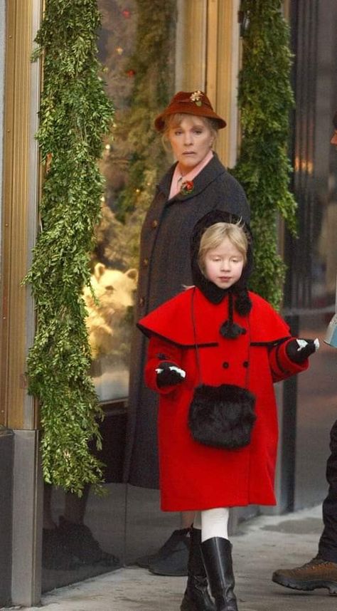 Eloise At Christmastime, Sofia Vassilieva, Eloise At The Plaza, Preppy Kids Outfits, Mariah Carey Christmas, Cartoon Tv Shows, Julie Andrews, Rich Kids, The Plaza