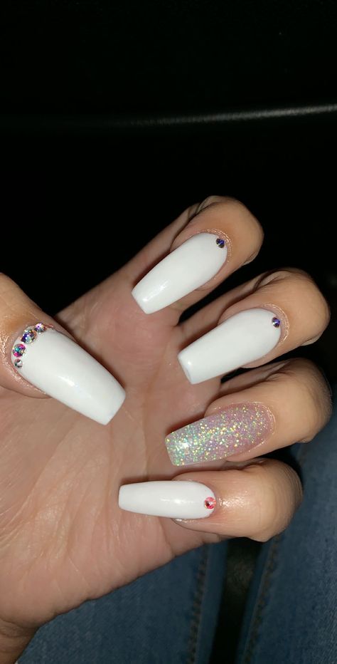 White coffin acrylic nails !! With diamonds / rhinestones ✨ Short White Acrylic Nails With Diamonds, Acrylic Nails With Diamonds, Short White Acrylic Nails, Acrylic Nails With Rhinestones, Acrilyc Nails, Jazzy Nails, Nails With Gems, Nails With Rhinestones, 2022 Nails