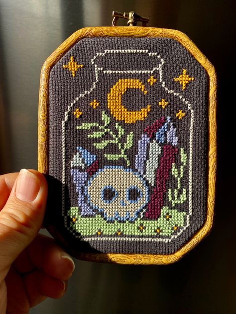 Cross Stitch Witch, Witchy Cross Stitch, Witch Cross Stitch Pattern, Cross Stitch Skull, Pokemon Cross Stitch Patterns, Witch Cross Stitch, Cross Stitch Projects Ideas, Pokemon Cross Stitch, String Crafts