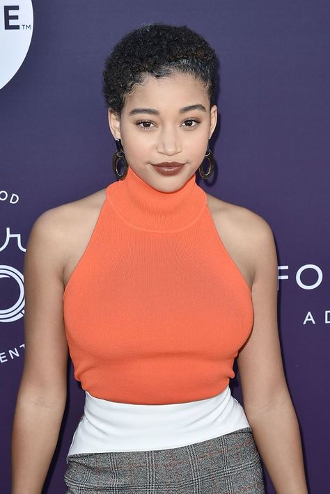 Amandla Stenberg Curly Hair Braids, Medium Curly Hair Styles, Black Curly Hair, Curly Hair Styles Easy, Beautiful Shorts, Haircut For Older Women, Girl Short Hair, Cute Hairstyles For Short Hair, Curly Hair Cuts