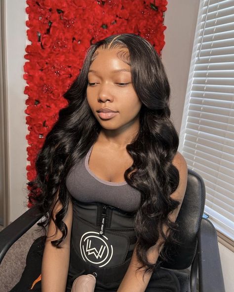 Hairstyles Quick Weave, Middle Part Curls, Hairstyles Quick, Middle Part Hairstyles, Frontal Wig Hairstyles, Sew In Hairstyles, Birthday Hairstyles, Quick Weave Hairstyles, Dance Hairstyles