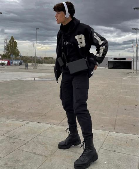 Varsity Jacket Outfit With Boots, Boots Outfit Men Aesthetic, Black Sweatpants Outfit Men, Outfits Hombre Juvenil Aesthetic, Men Boots Outfit Street Styles, Combat Boots Outfit Men, Varsity Jacket Outfit Mens, Dr Martens Men Outfit, E Boy Outfits