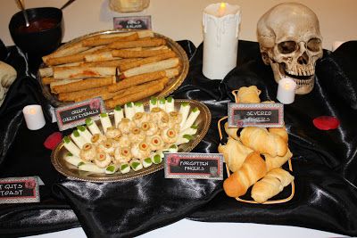 Bones & Blood-taquitos & salsa and bone shaped breadsticks & marinara Severed fingers-cocktail wieners wrapped in crescent roll dough, olive... Halloween Taquitos, Prom Zombie, Zombie Party Food, Party Halloween Decorations, Cocktail Wieners, Zombie Cookies, Zombie Dance, Zombie Decorations, Prom Decorations