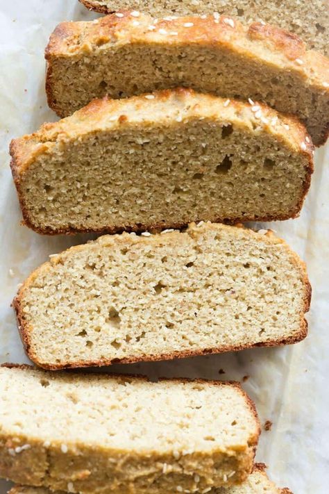 Keto Bread- The BEST Keto Bread recipe that is made with almond flour. Perfectly moist and tender, you won't believe it is low carb! Best Keto Bread Recipe, Spelt Bread Recipe, Best Low Carb Bread, Yeast Free Breads, Keto Bread Recipe, Craving Carbs, Keto Banana Bread, Almond Flour Bread, Spelt Bread