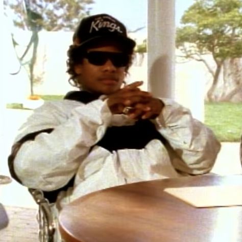 Eazy-E Nwa 90s, 2000s Rap Aesthetic, 90s Rap Aesthetic, 90s Rappers Aesthetic, 90s Rappers, Above The Law, Arte Do Hip Hop, Gangster Rap, Hip Hop 90s