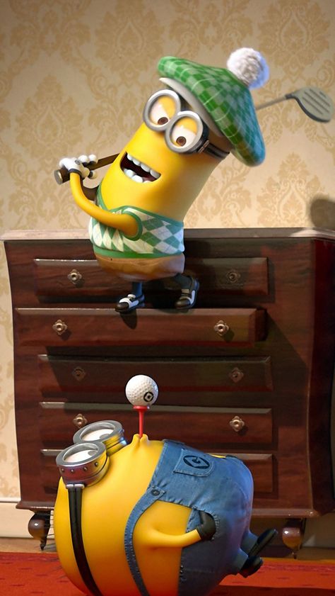 Golf anyone?? Despicable Me Funny, Minion Rock, Minion Humor, Benjamin Bratt, 3 Minions, Ken Jeong, Minion Banana, Minion Pictures, Minions Love