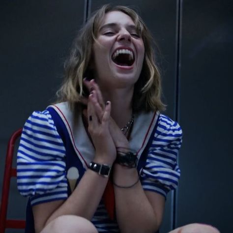 Robin Buckley, Maya Hawke, Stranger Things Netflix, I Love Girls, Fav Celebs, Serie Tv, Celebrity Crush, Ideas Style, Pretty Woman