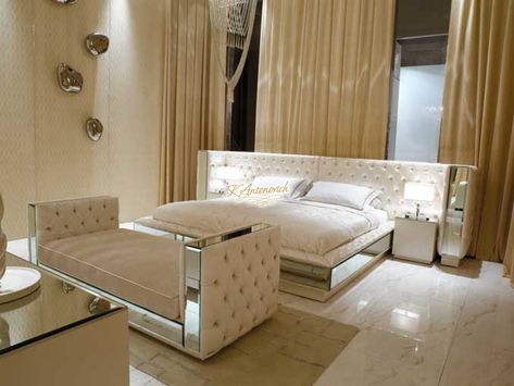 Glamour Bedroom Ideas, Hollywood Interior Design, Italy Interior, Private Bedroom, Glamourous Bedroom, Instyle Decor, Italian Bed, Interior Design Per La Casa, White Bed