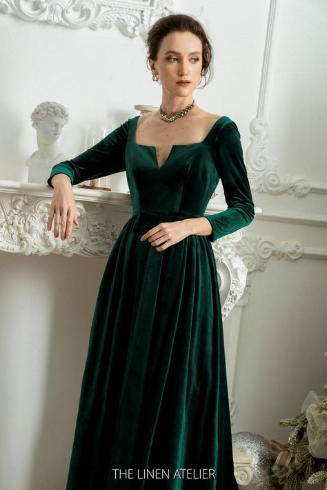 Green Velvet Dress Long, Winter Bridesmaid Dress, Velvet Dresses For Women, Cocktail Dress Winter, Velvet Green Dress, Winter Bridesmaid, Velvet Wedding Dress, Velvet Christmas Dress, Dress Long Formal